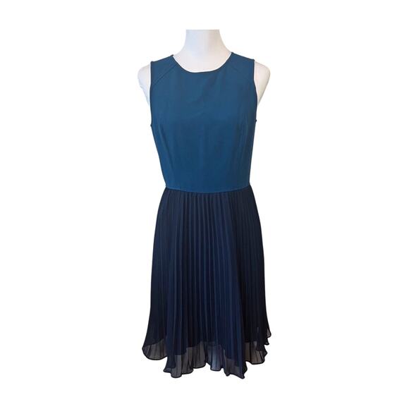 LOFT Blue Pleated Skirt Dress Size 4 Classic Preppy Workwear Mod Retro Chic - Picture 3 of 8